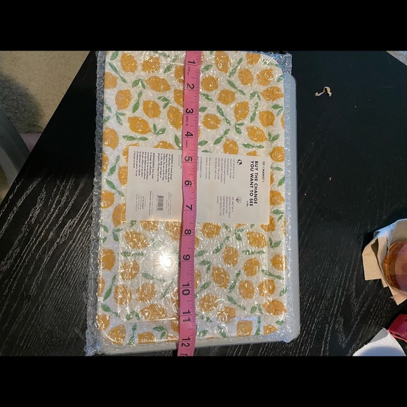 Melamine Lemon Squeeze Tray - Picture 4 of 4